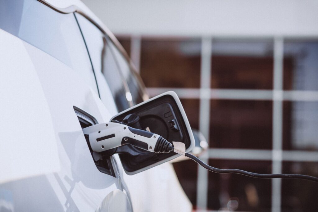 Auto Elettriche 2025: Guida Completa all'Acquisto Perfetto