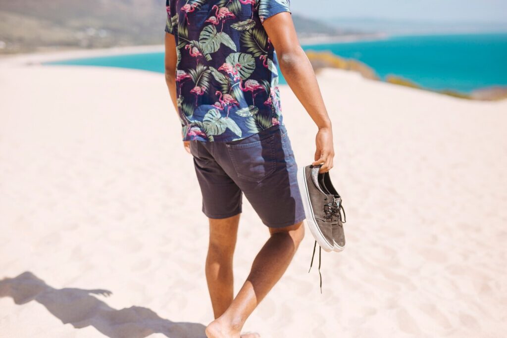 Guida Completa all’Abbigliamento e Accessori Mare Uomo per l’Estate 2025: Stile, Comfort e Tendenze